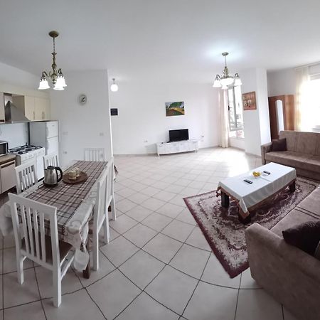 New Apartment In The City Center Shkoder Exterior photo